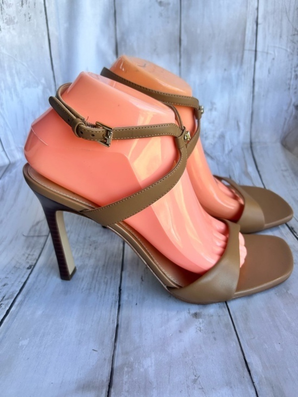 Micheal Kors Amara Leather Sandal